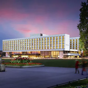 5* מלון Sofitel Victoria