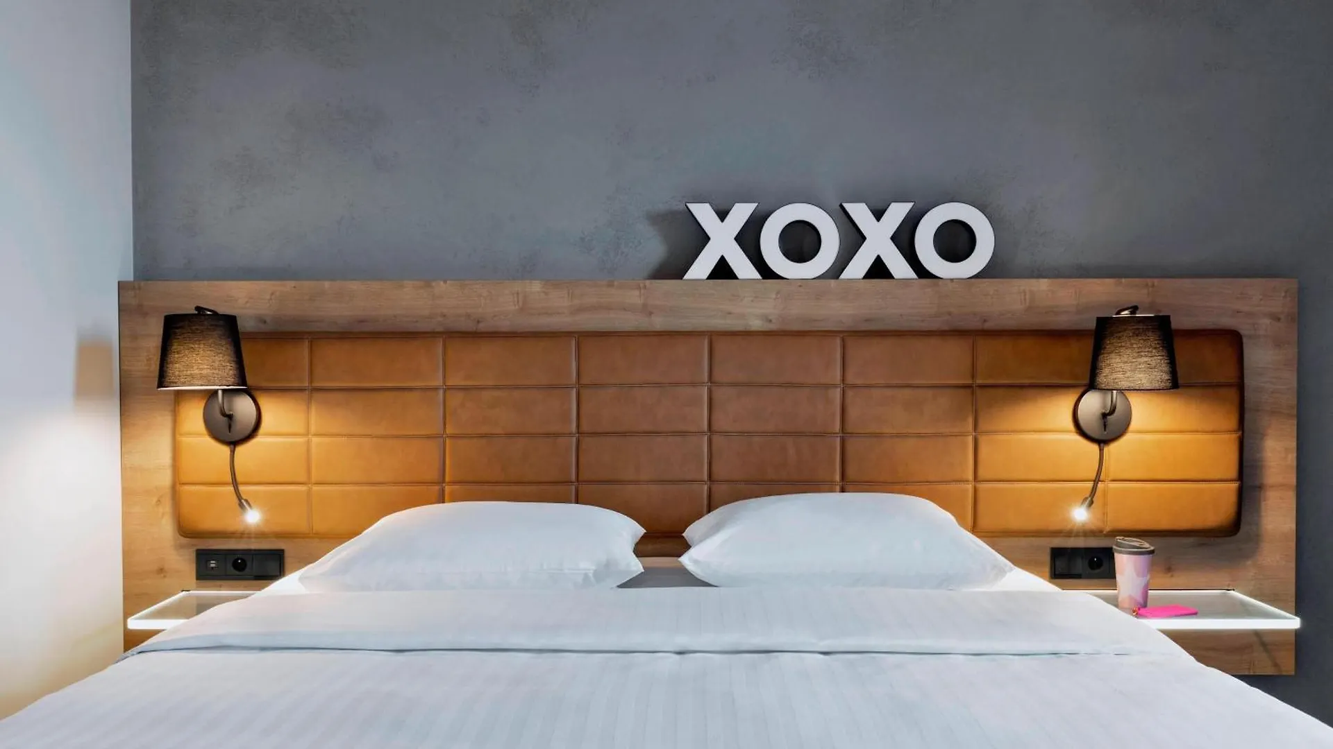 מלון Moxy Warsaw Praga 3*,  פולין