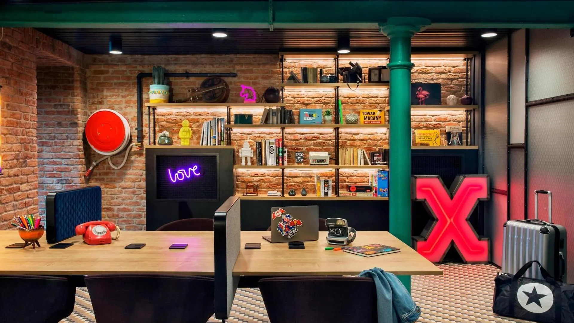 מלון Moxy Warsaw Praga